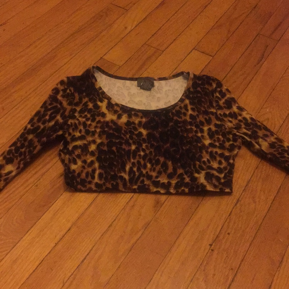 Long sleeve crop top